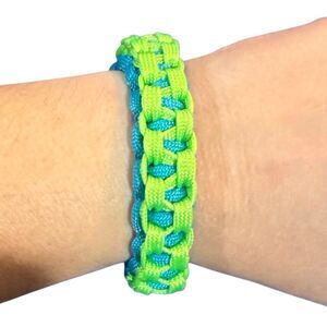 Handmade paracord bracelet